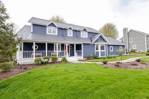 438 River Bluff Circle, Oconomowoc, WI, 53066 | Card Image