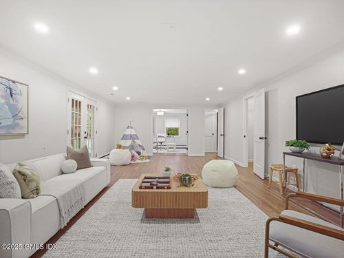 48 Meyer Pl, Riverside, CT, 06878-1628 | Card Image