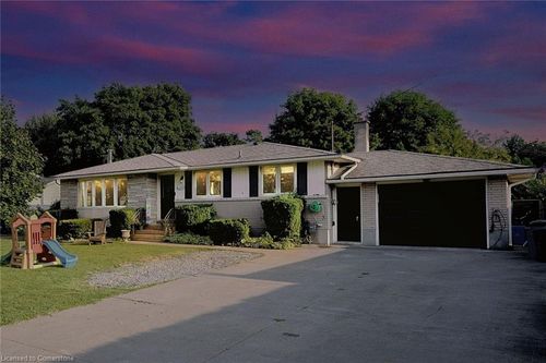 3316 Tallman Dr, Vineland, ON, L0R2C0 | Card Image
