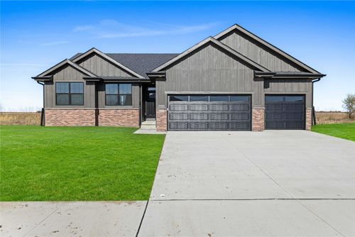 935 Nw Rolland Rd, Waukee, IA, 50263-6512 | Card Image