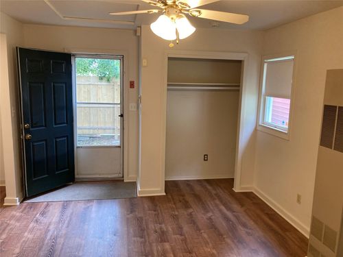 apt-b-60 Cortland St, Copiague, NY, 11726-2925 | Card Image