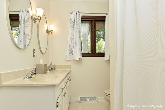 13703 Obrien Rd, House other with 3 bedrooms, 3 bathrooms and 2 parking in Hebron IL | Image 23
