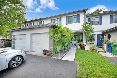 15561 Sw 110th Ter, Miami, FL, 33196-2729 | Card Image