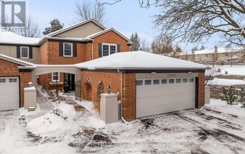 2006 Brant St, Burlington, ON, L7P3A6 | Card Image