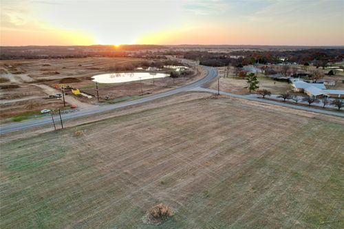 3207 Harris St, Gainesville, TX, 76240 | Card Image