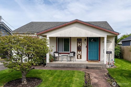 2928 Dover St, Longview, WA, 98632-2011 | Card Image