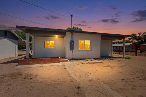 1104 River Rd, Belen, NM, 87002-7422 | Card Image