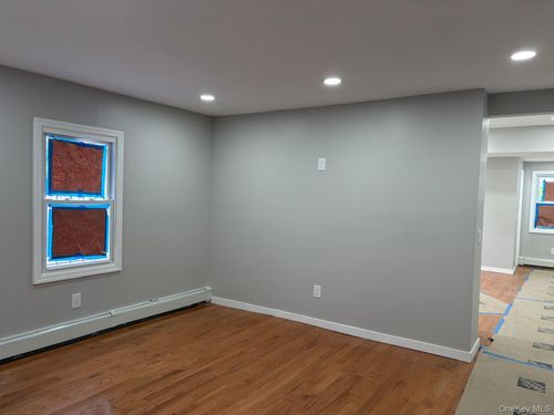 78 S Franklin St, Hempstead, NY, 11550-5609 | Card Image