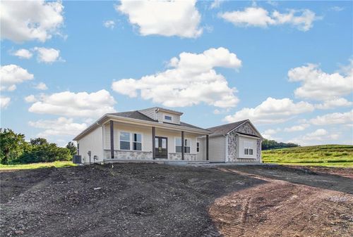 700 W Marlow St, Odessa, MO, 64076 | Card Image