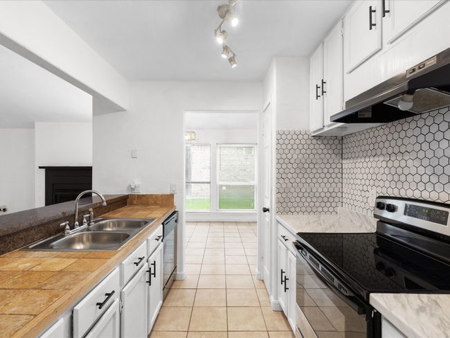 1640 Lemonwood Cir, House other with 3 bedrooms, 2 bathrooms and null parking in Mesquite TX | Image 6