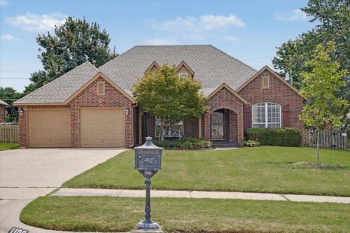 1109 W Granger St, Broken Arrow, OK, 74012-0729 | Card Image