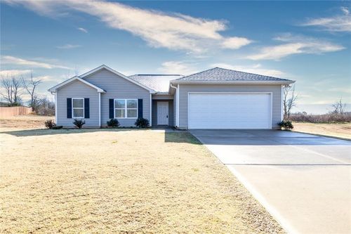 82 Gray Field Ct, Jefferson, GA, 30549-3704 | Card Image