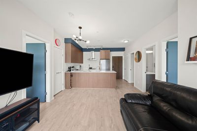 PH21 - 6283 Kingsway, Condo with 2 bedrooms, 2 bathrooms and 2 parking in Burnaby BC | Image 2