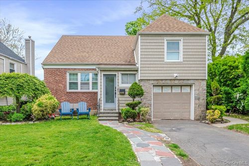 448 Westminster Rd, Cedarhurst, NY, 11516-1250 | Card Image