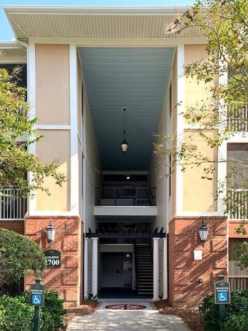 1709 Basildon Road, Mount Pleasant, SC, 29466 | Card Image