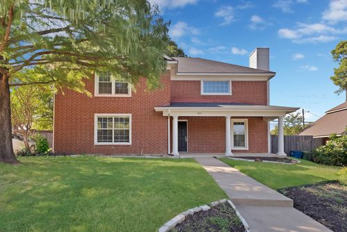 460 Caviness Dr, Grapevine, TX, 76051-8200 | Card Image