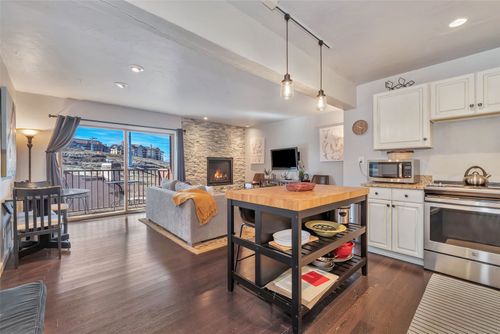 332-2235 Storm Meadows Dr, Steamboat Springs, CO, 80487 | Card Image