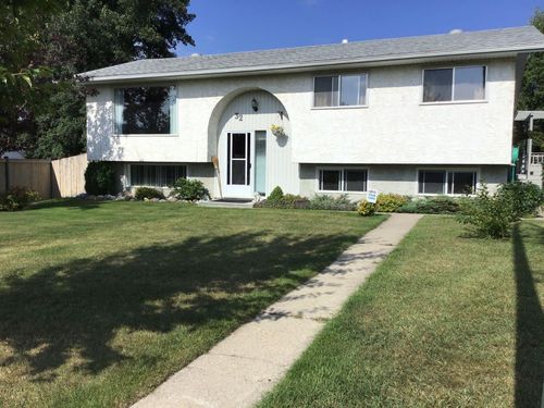 32 Kallbom Crescent, Whitecourt, AB, T7S1E2 | Card Image
