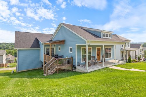 111 Madeleine Way, Kingston Springs, TN, 37082-1409 | Card Image