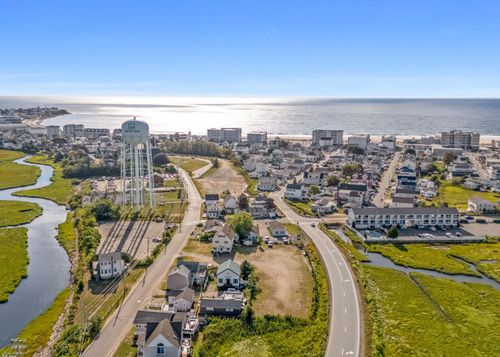 73 Church St, Hampton, NH, 03842-2940 | Card Image