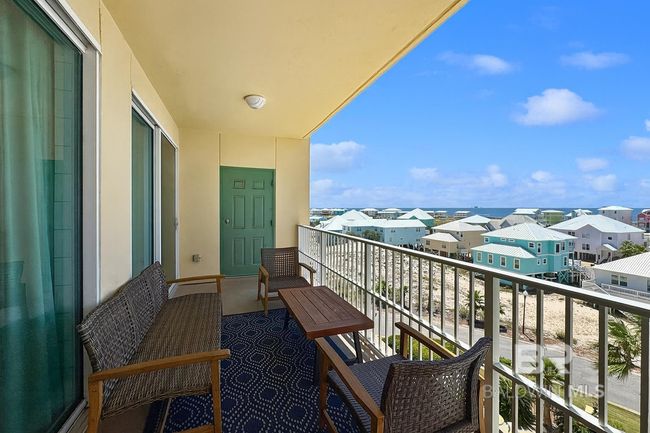 Balcony | Image 38