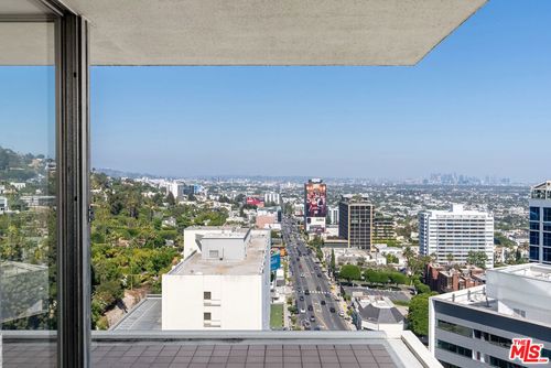 1606-9255 N Doheny Dr, Los Angeles, CA, 90069-1106 | Card Image