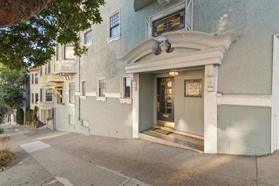 4 - Castro, Condo with 2 bedrooms, 1 bathrooms and 2 parking in San Francisco CA | Image 2