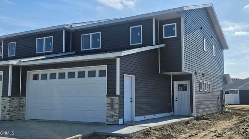 3507 24th St Se, Mandan, ND, 58554-5324 | Card Image