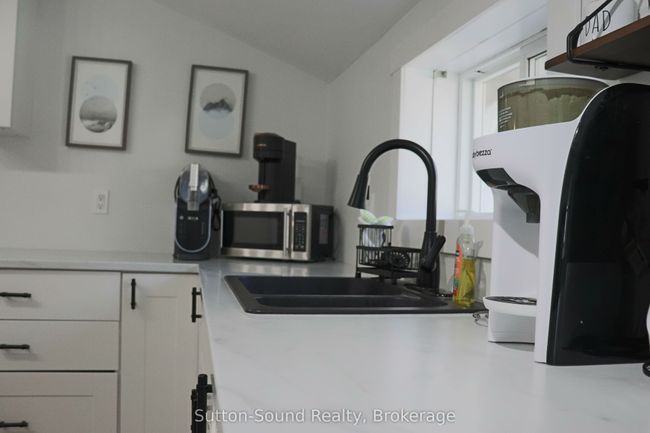 31 Yonge St S, House other with 4 bedrooms, 2 bathrooms and 4 parking in Tara ON | Image 49