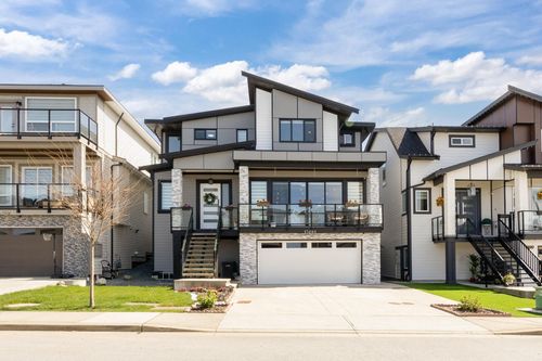 13686 232a St, Maple Ridge, BC, V4R0H1 | Card Image