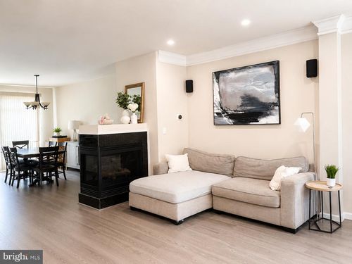 4577 Derring Ln, FAIRFAX, VA, 22030-6265 | Card Image