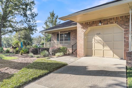 105 Shoveler Pl, Summerville, SC, 29485-8323 | Card Image