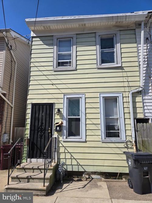 4 Lower Oak St, WILMINGTON, DE, 19805-4826 | Card Image