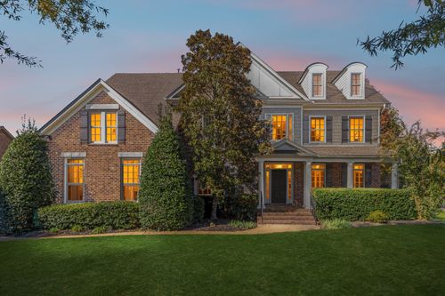 9204 Sydney Ln, Brentwood, TN, 37027-8152 | Card Image