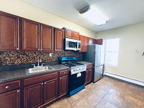 101 1/2 Ocean Ave, Jersey City, NJ, 07305-2584 | Card Image