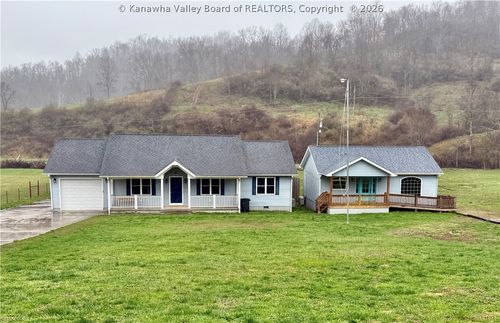 3395 Servia Elmira Rd, Duck, WV, 25063-9162 | Card Image