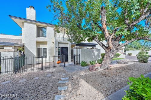792 E Eugie Ave, Phoenix, AZ, 85022-4826 | Card Image