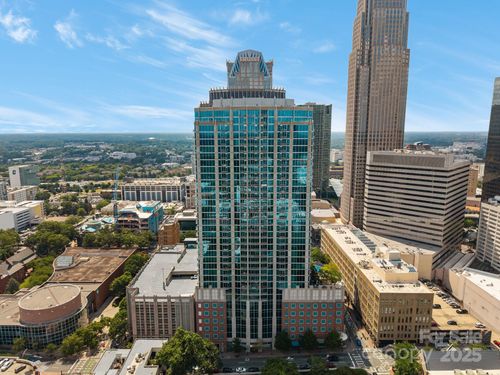 unit-2612-210 N Church St, Charlotte, NC, 28202-2386 | Card Image