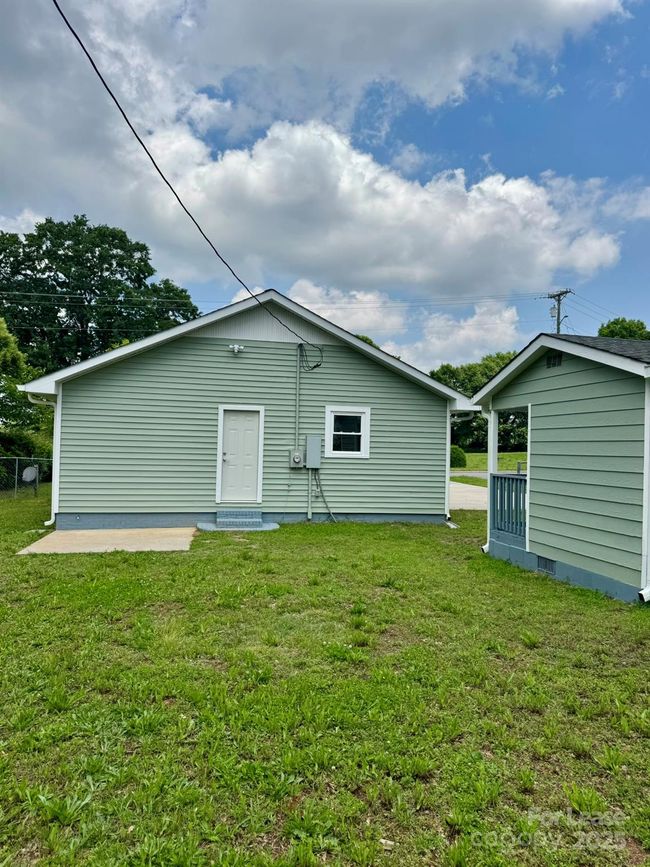 109 Broad St, House other with 3 bedrooms, 3 bathrooms and null parking in Shelby NC | Image 28
