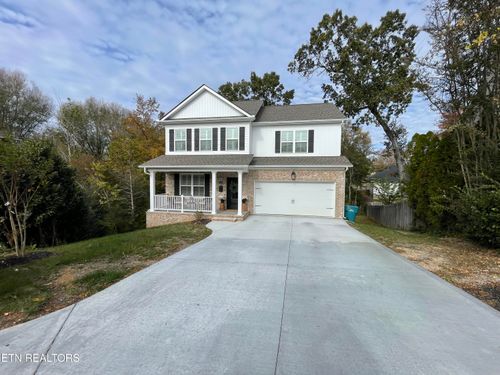 1204 Emerald Forest Ln, Powell, TN, 37849-3978 | Card Image