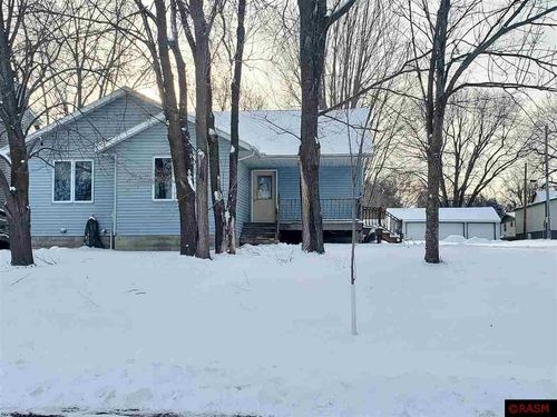 917 N Valley, New Ulm, MN, 56073 | Card Image