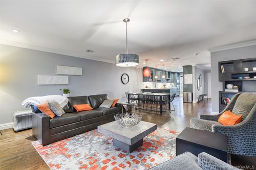 unit-6-21 Croton Lake Rd, Katonah, NY, 10536-1316 | Card Image