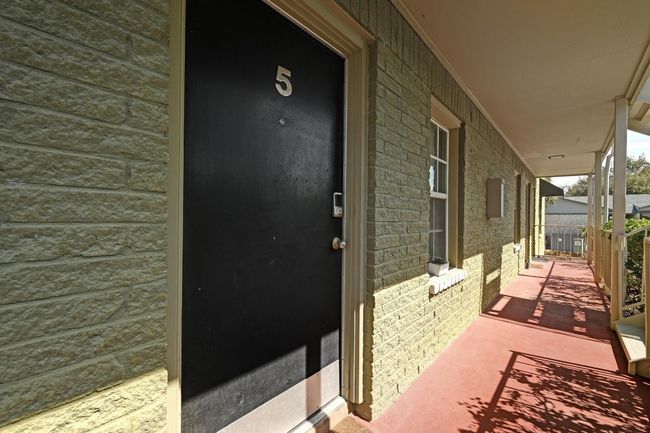 APT-5 - 2302 E Side Dr, Condo with 1 bedrooms, 1 bathrooms and 1 parking in Austin TX | Image 15