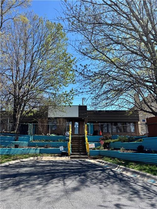 2939 Cherry St, Kansas City, MO, 64108-3110 | Card Image