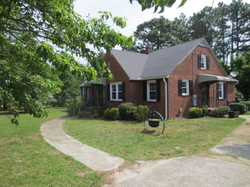 1285 Central Dr, Southern Pines, NC, 28387-2101 | Card Image