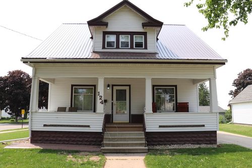 124 South Street, Caledonia, MN, 55921 | Card Image