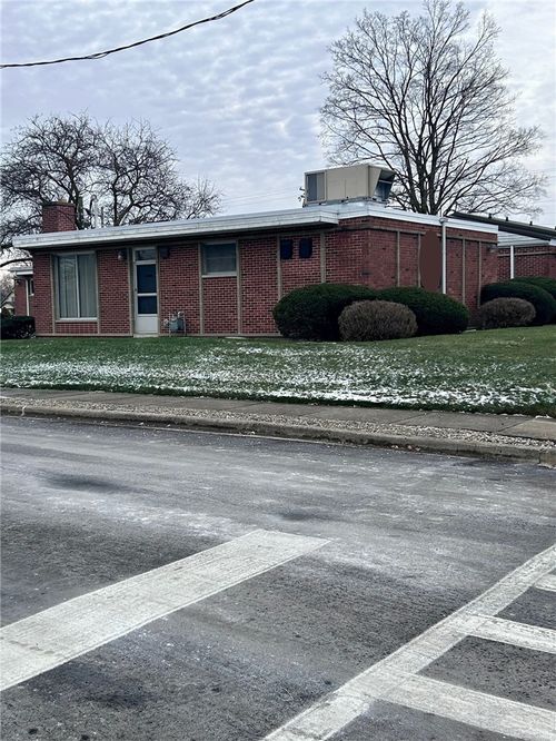 ste-2-909 N Logan Ave, Danville, IL, 61832-3742 | Card Image