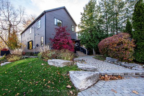 257 Manor Rd E, Toronto, ON, M4S1S1 | Card Image