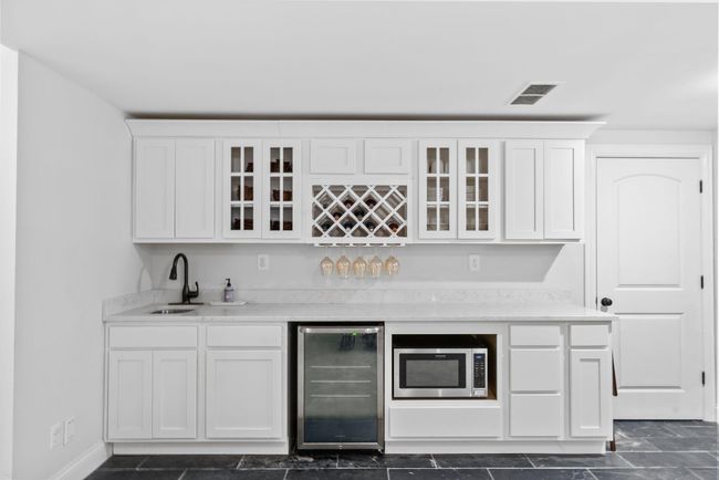 Basement kitchenette | Image 41