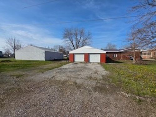 610 Hickory St, Edgewood, IL, 62426-1016 | Card Image